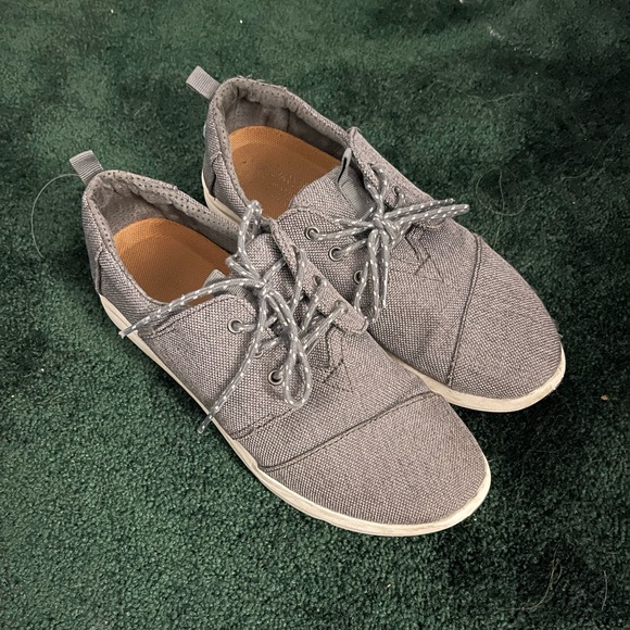 Shoes - Picture 2 of 2